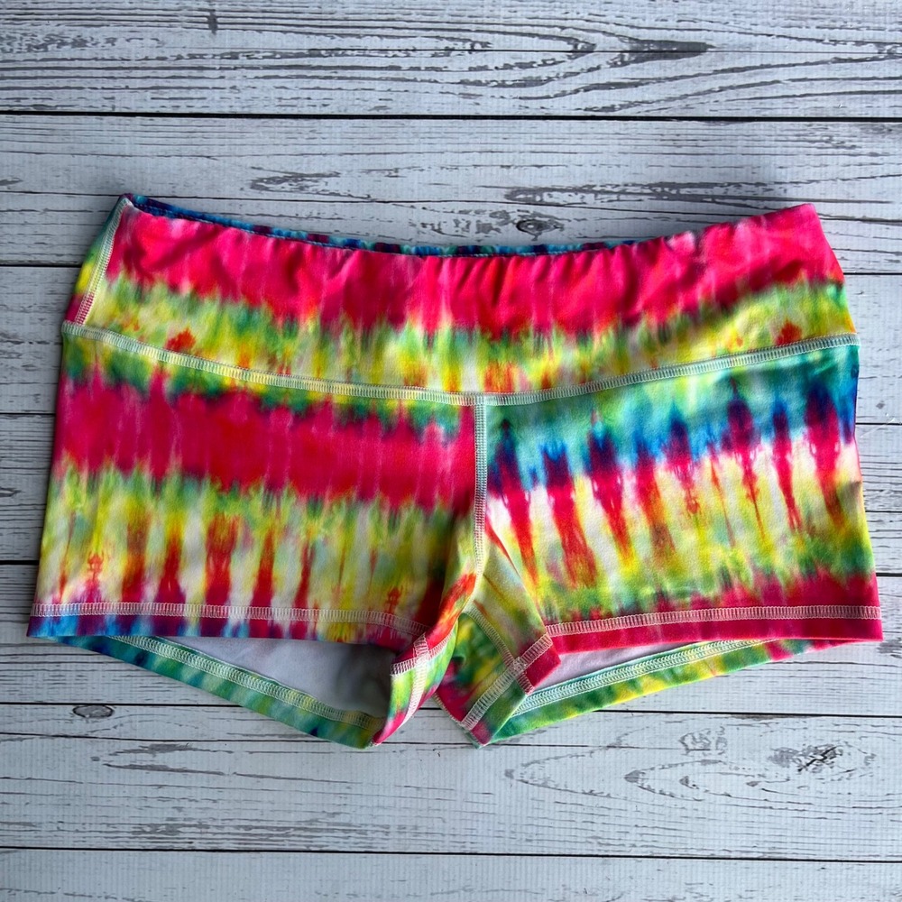 FLEO Womens Tie Dye Athletic Shorts Size L Workout Gym jogging running crossfit